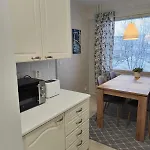 A Cozy Two-bedroom Located In The Heart Of Center Perfect For Your Vacation *