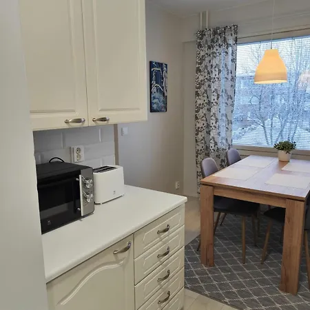 A Cozy Two-bedroom Located In The Heart Of Center Perfect For Your Vacation *