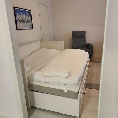 A Cozy Two-bedroom Located In The Heart Of Center Perfect For Your Vacation