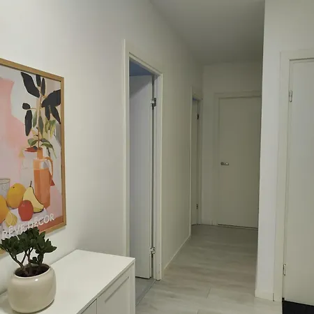 A Cozy Two-bedroom Located In The Heart Of Center Perfect For Your Vacation * Kemi