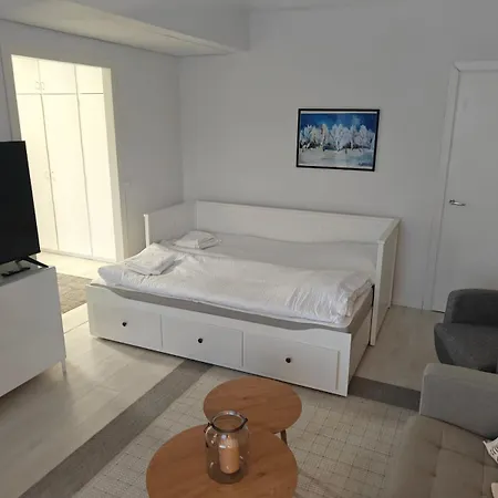 A Cozy Two-bedroom Located In The Heart Of Center Perfect For Your Vacation