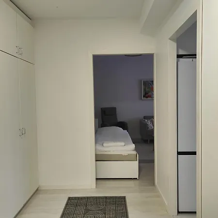 Huoneisto A Cozy Two-bedroom Located In The Heart Of Center Perfect For Your Vacation