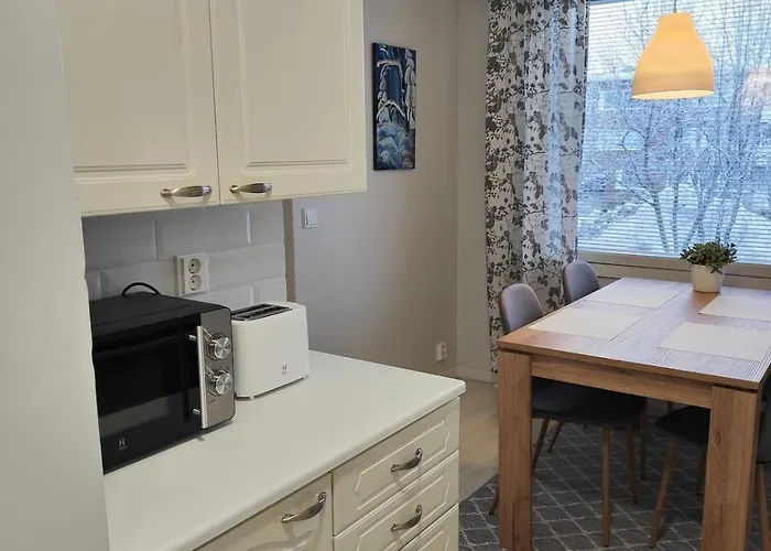 A Cozy Two-bedroom Located In The Heart Of Center Perfect For Your Vacation *